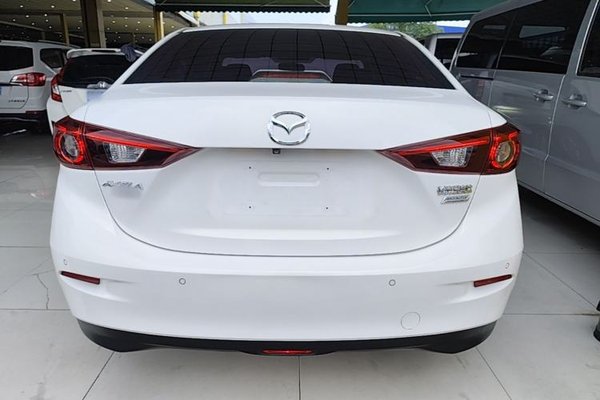 Mazda Mazda 3 Axela 2017, 76000 км, за 6701 USD