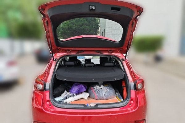 Mazda Mazda 3 Axela 2017, 53100 км, за 10220 USD - фото 16