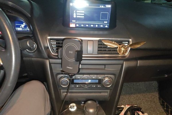 Mazda Mazda 3 Axela 2017, 116600 км, за 10129 USD - фото 12