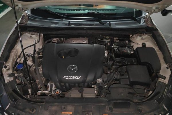 Mazda Mazda 3 Axela 2017, 116600 км, за 10129 USD - фото 21