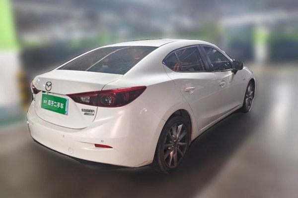 Mazda Mazda 3 Axela 2017, 116600 км, за 10129 USD - фото 6