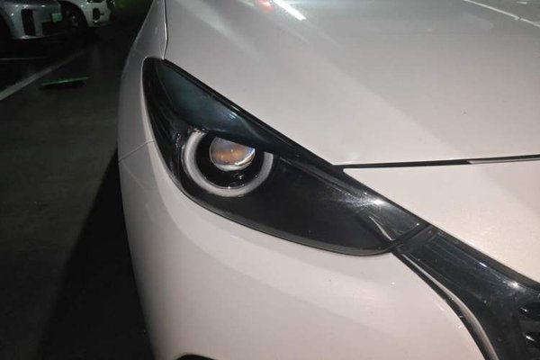 Mazda Mazda 3 Axela 2017, 116600 км, за 10129 USD - фото 7