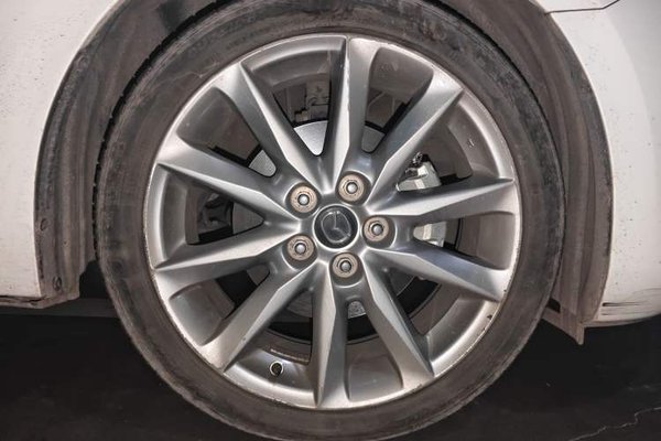 Mazda Mazda 3 Axela 2017, 116600 км, за 10129 USD - фото 8