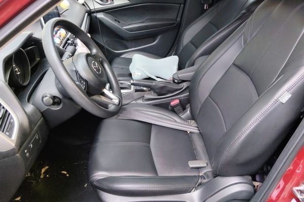 Mazda Mazda 3 Axela 2019, 73700 км, за 8618 USD - фото 12