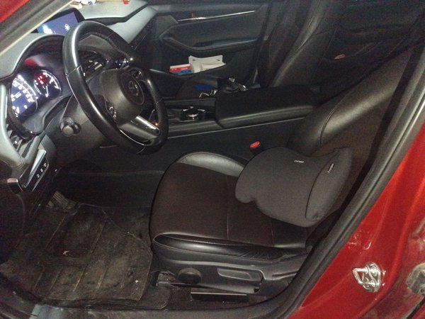 Mazda 3 Axela 2020, 72200 км, за 11666 USD - фото 16