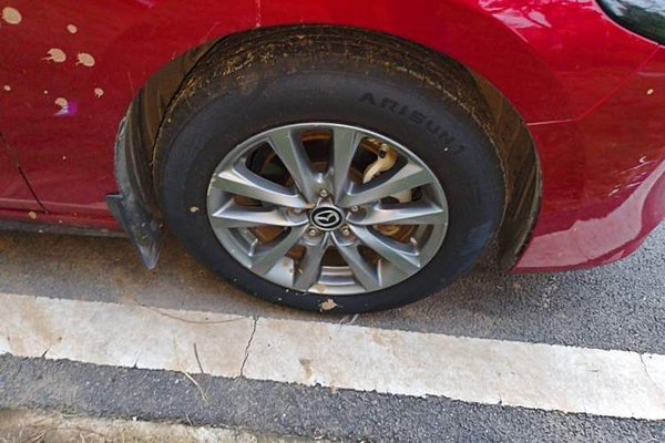 Mazda Mazda 3 Axela 2020, 74100 км, за 8031 USD - фото 8