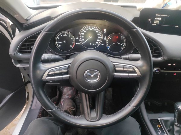 Mazda Mazda 3 Axela 2020, 47400 км, за 10001 USD - фото 7