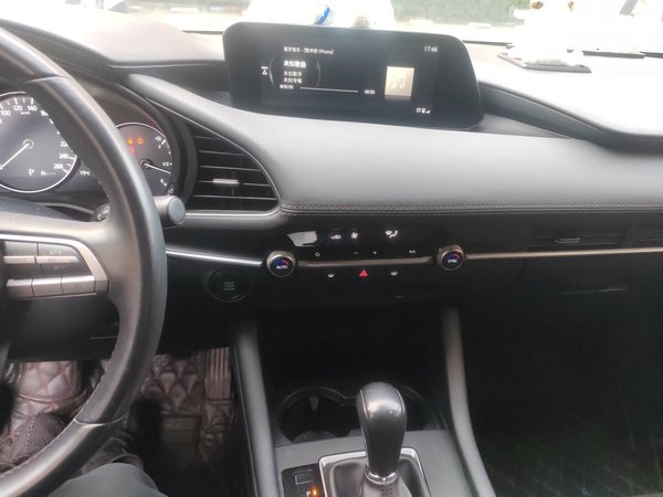 Mazda Mazda 3 Axela 2020, 47400 км, за 10001 USD - фото 10