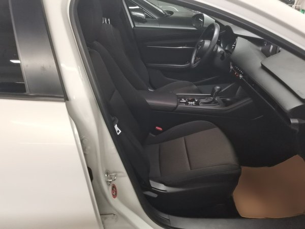 Mazda Mazda 3 Axela 2020, 66200 км, за 9880 USD - фото 23