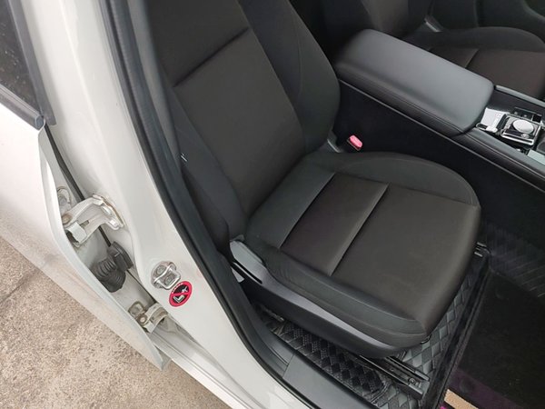 Mazda Mazda 3 Axela 2020, 86800 км, за 9880 USD - фото 23