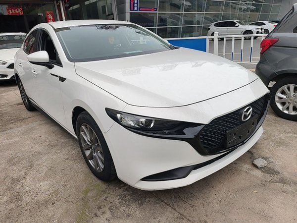 Mazda Mazda 3 Axela 2020, 86800 км, за 9880 USD