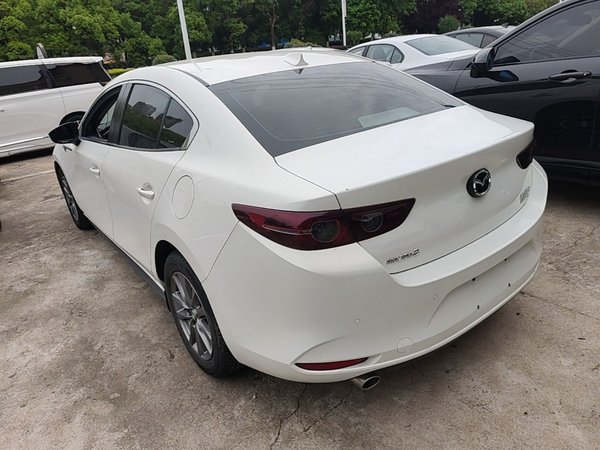 Mazda Mazda 3 Axela 2020, 86800 км, за 9880 USD