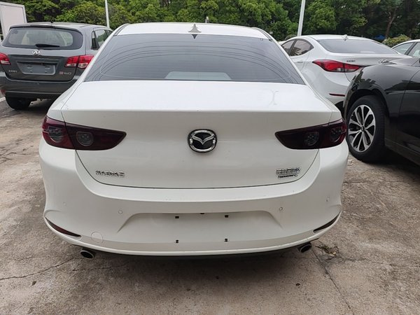 Mazda Mazda 3 Axela 2020, 86800 км, за 9880 USD