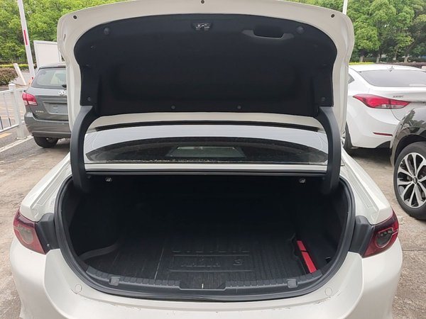 Mazda Mazda 3 Axela 2020, 86800 км, за 9880 USD - фото 22