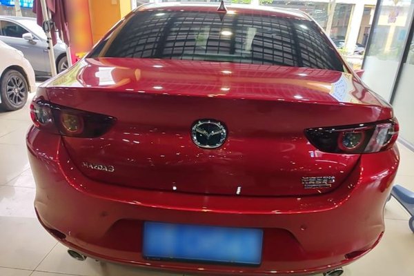 Mazda Mazda 3 Axela 2020, 21900 км, за 12963 USD