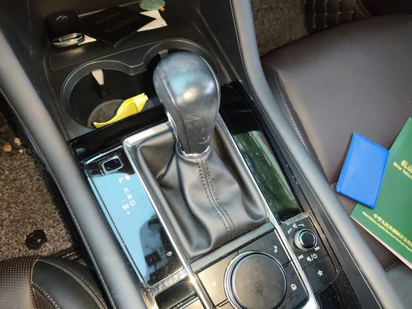 Mazda Mazda 3 Axela 2020, 27799 км, за 10346 USD - фото 10