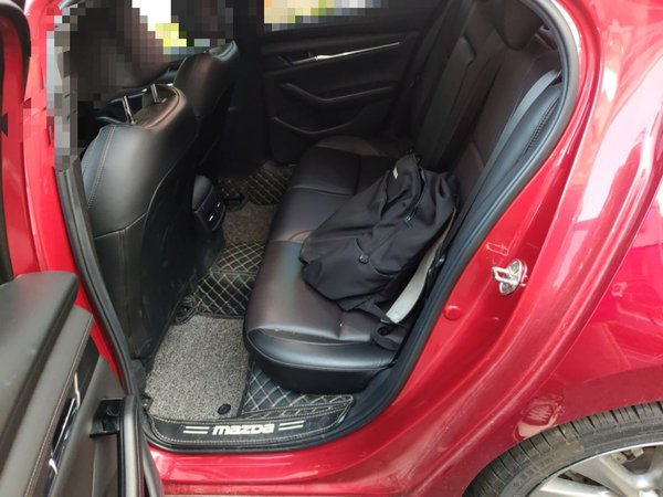 Mazda Mazda 3 Axela 2020, 27799 км, за 10346 USD - фото 17