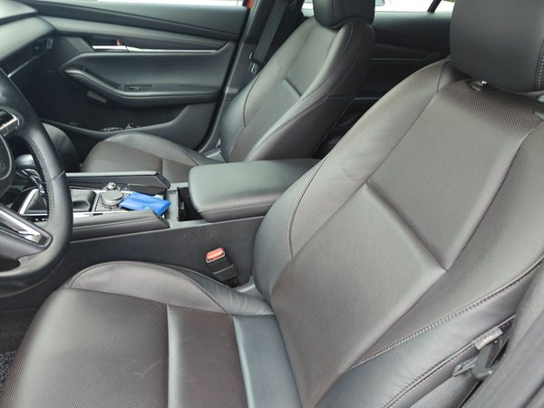 Mazda Mazda 3 Axela 2020, 29600 км, за 12453 USD - фото 14