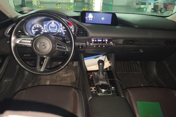 Mazda Mazda 3 Axela 2020, 114300 км, за 8854 USD - фото 10