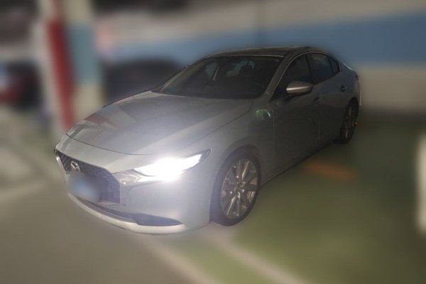 Mazda Mazda 3 Axela · 2020 год