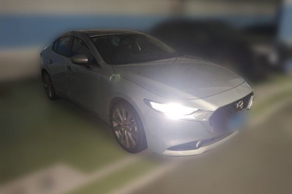 Mazda Mazda 3 Axela 2020, 114300 км, за 8854 USD