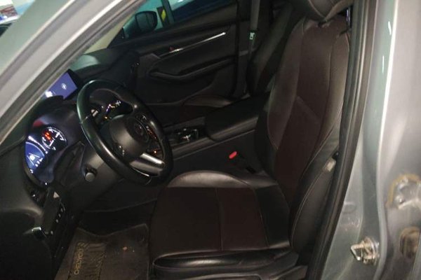Mazda Mazda 3 Axela 2020, 114300 км, за 8854 USD - фото 16