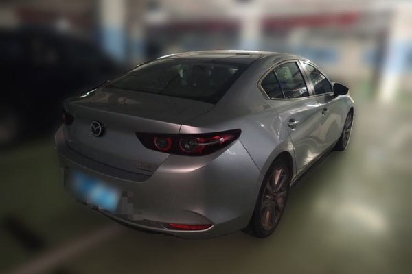 Mazda Mazda 3 Axela 2020, 114300 км, за 8854 USD - фото 6