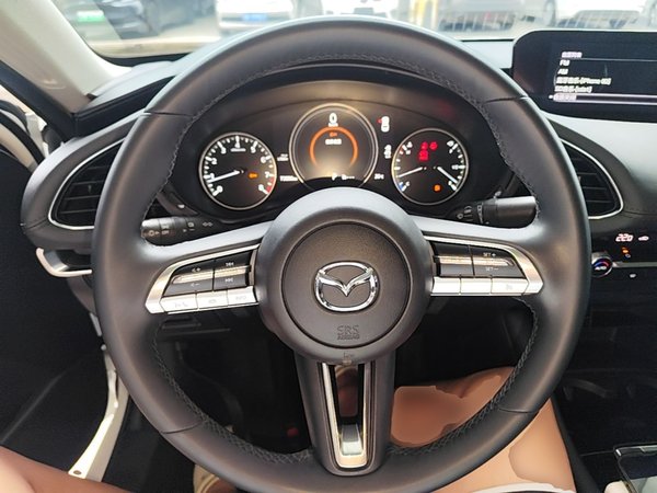 Mazda Mazda 3 Axela 2020, 73000 км, за 10553 USD - фото 14