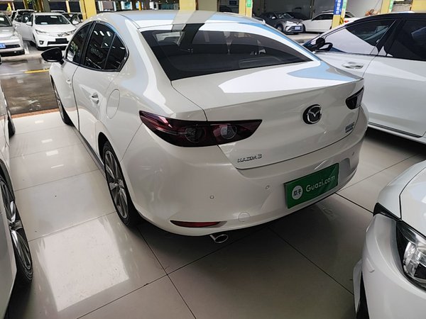 Mazda Mazda 3 Axela 2020, 73000 км, за 10553 USD