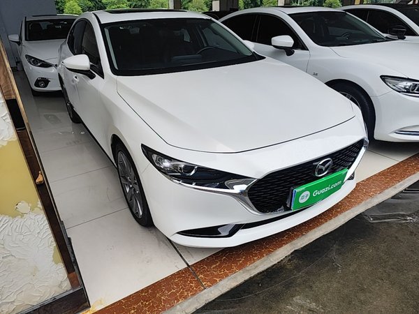 Mazda Mazda 3 Axela 2020, 73000 км, за 10553 USD