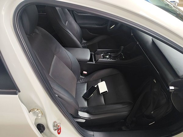 Mazda Mazda 3 Axela 2020, 73000 км, за 10553 USD - фото 23