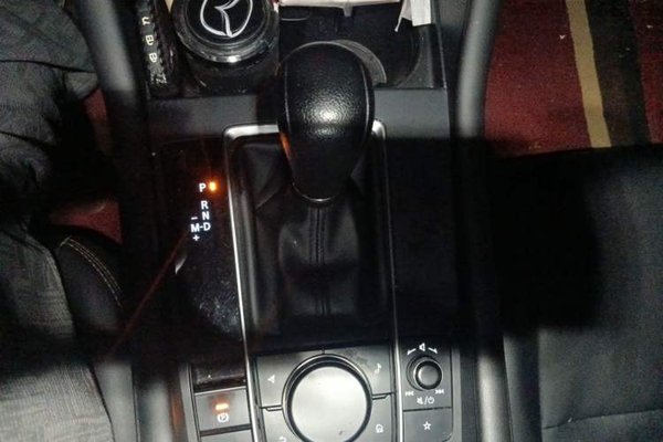 Mazda Mazda 3 Axela 2021, 41300 км, за 8835 USD - фото 15