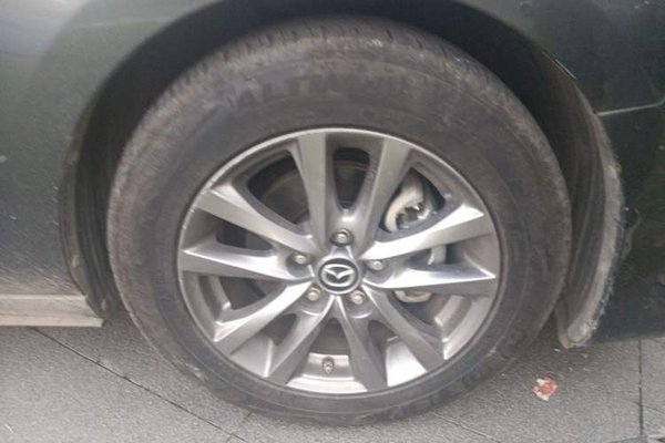 Mazda Mazda 3 Axela 2021, 41300 км, за 8835 USD - фото 8