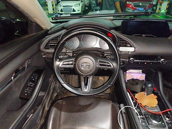 Mazda Mazda 3 Axela 2021, 125399 км, за 8835 USD - фото 11