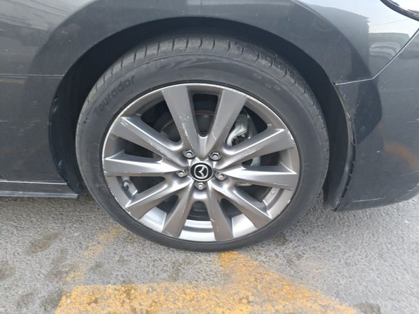 Mazda Mazda 3 Axela 2021, 36500 км, за 12893 USD