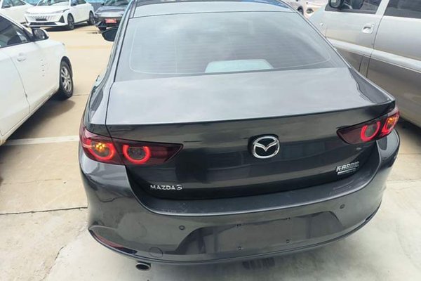 Mazda Mazda 3 Axela 2021, 86400 км, за 11144 USD