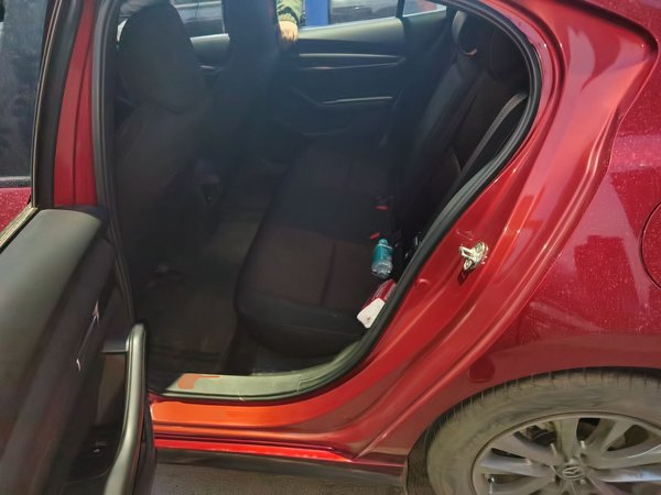 Mazda Mazda 3 Axela 2021, 26800 км, за 11119 USD - фото 11