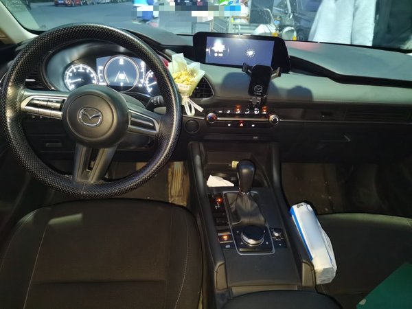 Mazda Mazda 3 Axela 2021, 26800 км, за 11119 USD - фото 16