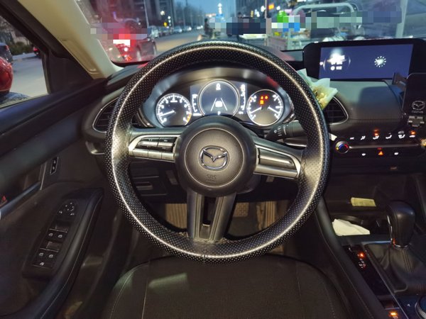 Mazda Mazda 3 Axela 2021, 26800 км, за 11119 USD - фото 15