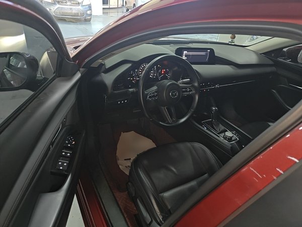 Mazda Mazda 3 Axela 2021, 80399 км, за 11557 USD - фото 19