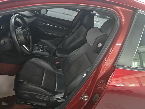 Mazda Mazda 3 Axela 2021, 80399 км, за 11557 USD - фото 18
