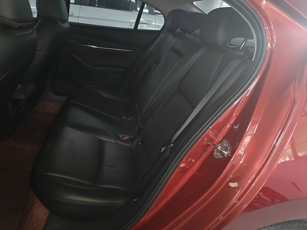 Mazda Mazda 3 Axela 2021, 80399 км, за 11557 USD - фото 20