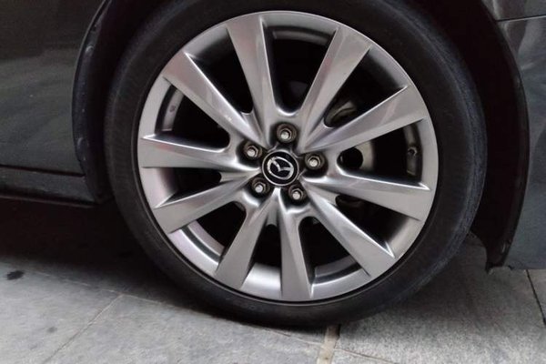 Mazda Mazda 3 Axela 2021, 91000 км, за 8526 USD - фото 8