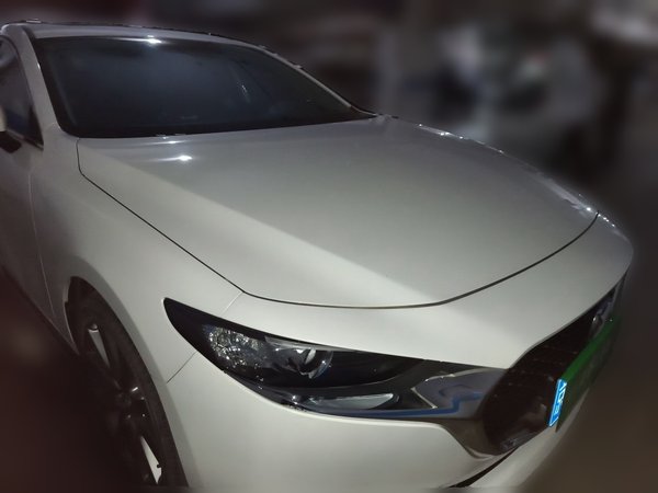 Mazda Mazda 3 Axela 2021, 30200 км, за 10562 USD