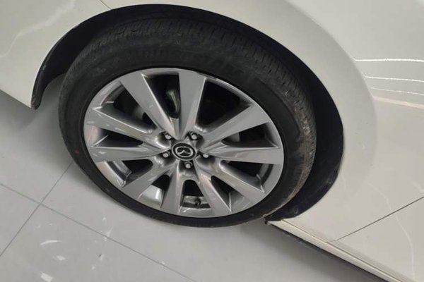 Mazda Mazda 3 Axela 2021, 33200 км, за 11952 USD - фото 8