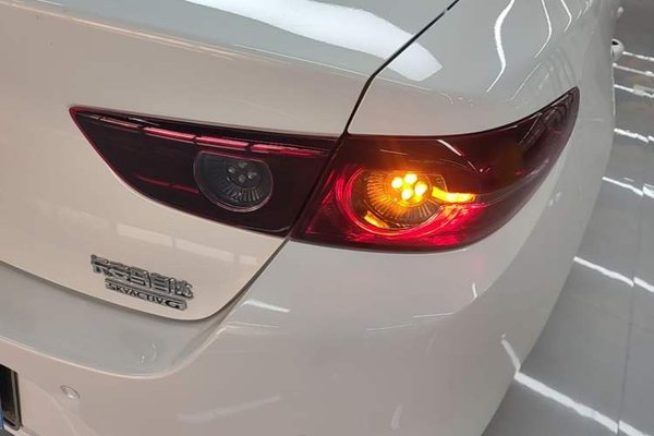Mazda Mazda 3 Axela 2021, 33200 км, за 11952 USD - фото 7