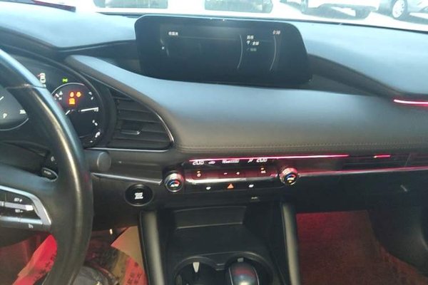 Mazda Mazda 3 Axela 2021, 45300 км, за 11794 USD - фото 16