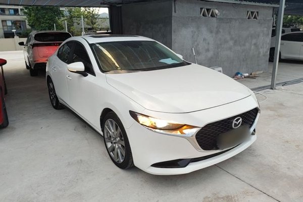 Mazda Mazda 3 Axela 2021, 45300 км, за 11794 USD