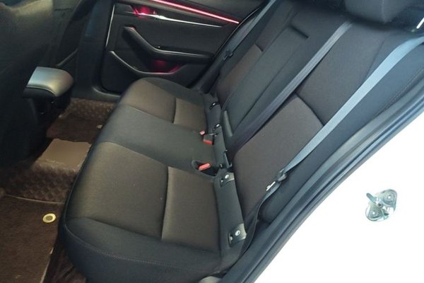 Mazda Mazda 3 Axela 2021, 45300 км, за 11794 USD - фото 20