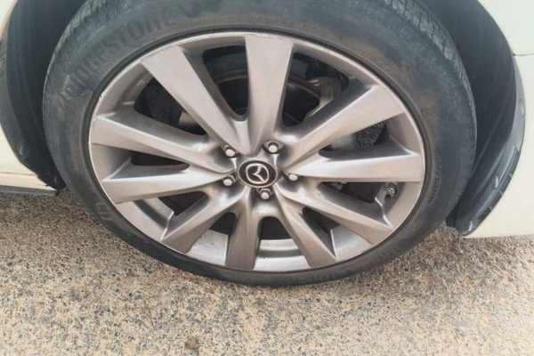 Mazda Mazda 3 Axela 2021, 47100 км, за 11372 USD